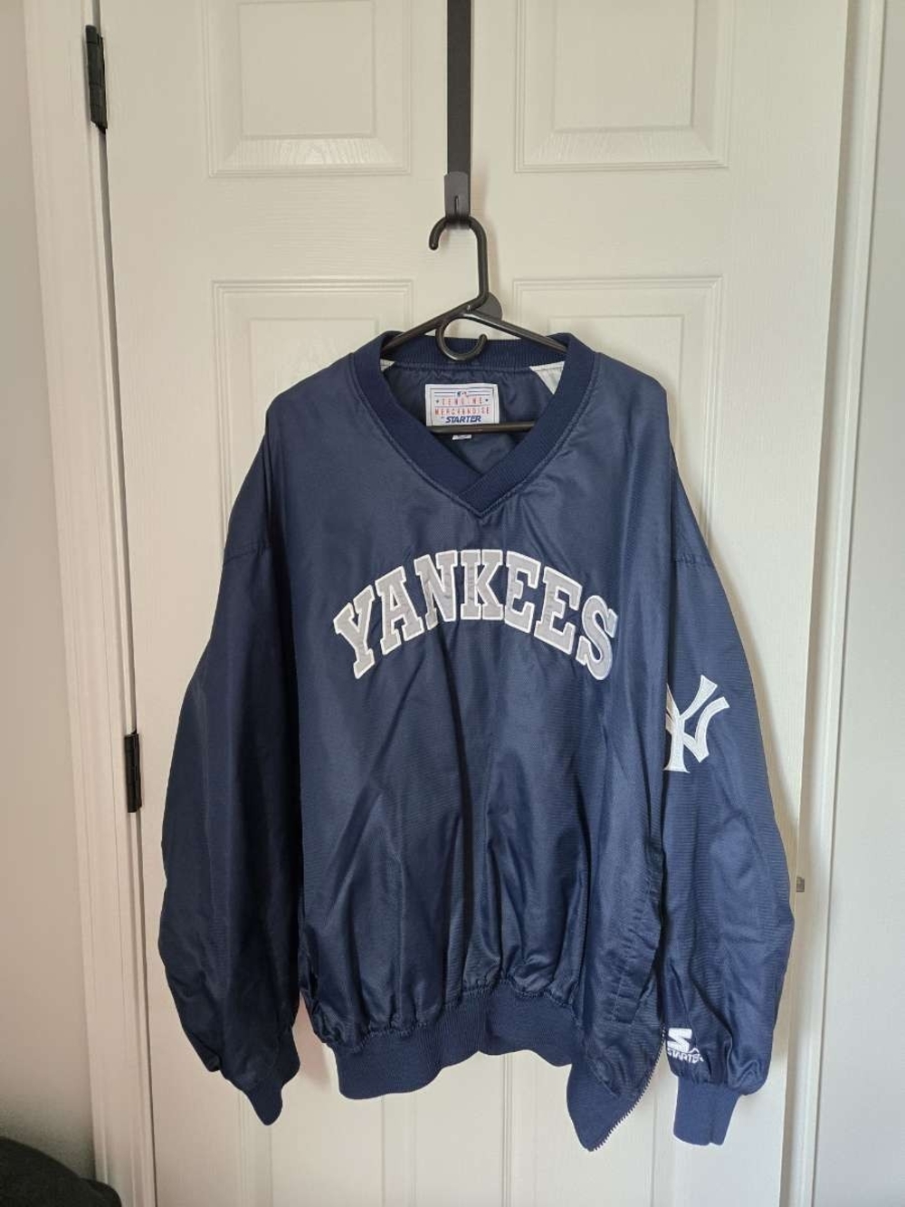 STARTER Navy White Yankees Windbreaker